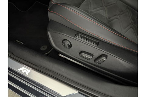 SEAT Leon 1.4 TSI 225PK eHybrid PHEV FR LED Sfeer Carplay Camera ACC Clima Virtual Trekhaak PDC 18"LMV