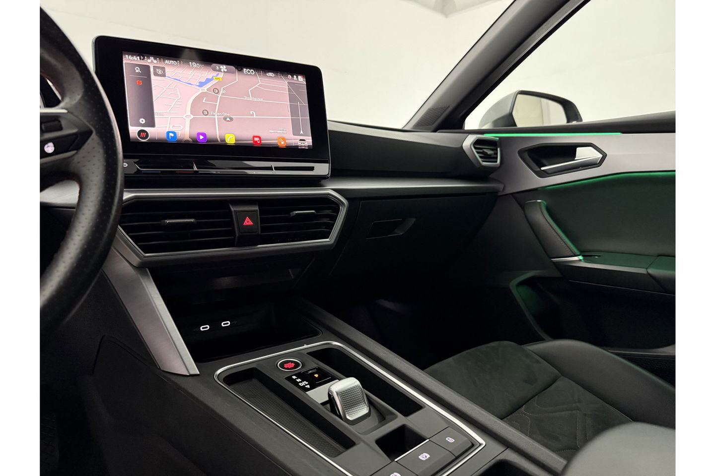 SEAT Leon 1.4 TSI 225PK eHybrid PHEV FR LED Sfeer Carplay Camera ACC Clima Virtual Trekhaak PDC 18"LMV