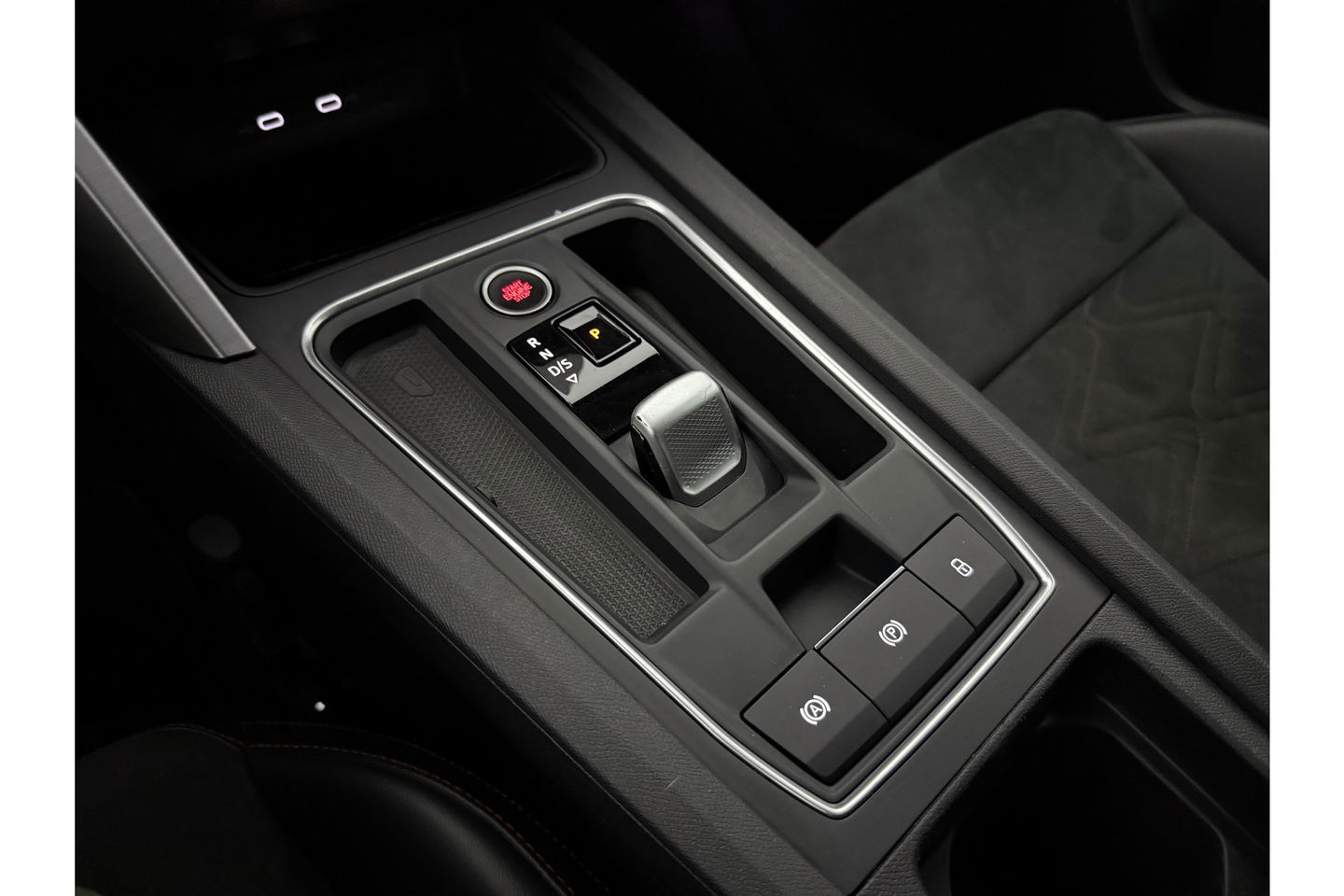 SEAT Leon 1.4 TSI 225PK eHybrid PHEV FR LED Sfeer Carplay Camera ACC Clima Virtual Trekhaak PDC 18"LMV