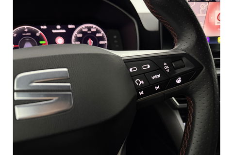 SEAT Leon 1.4 TSI 225PK eHybrid PHEV FR LED Sfeer Carplay Camera ACC Clima Virtual Trekhaak PDC 18"LMV