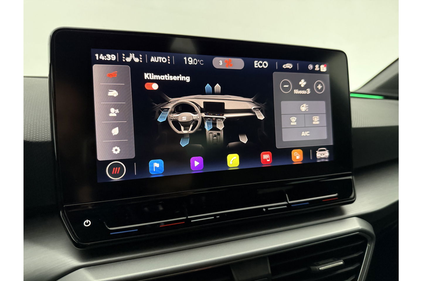 SEAT Leon 1.4 TSI 225PK eHybrid PHEV FR LED Sfeer Carplay Camera ACC Clima Virtual Trekhaak PDC 18"LMV
