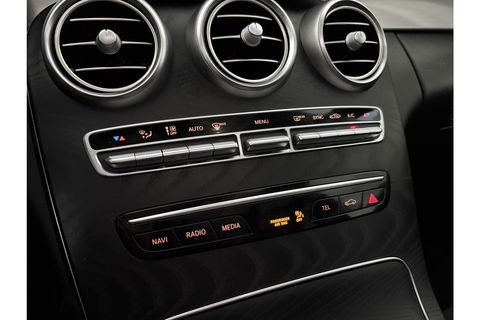 Mercedes-Benz C-Klasse 180 AMG 157PK Pano LED Camera Virtual Clima Cruise Navi PDC 18''LMV