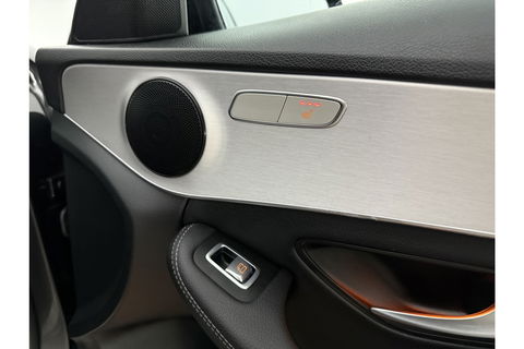 Mercedes-Benz C-Klasse 180 AMG 157PK Pano LED Camera Virtual Clima Cruise Navi PDC 18''LMV