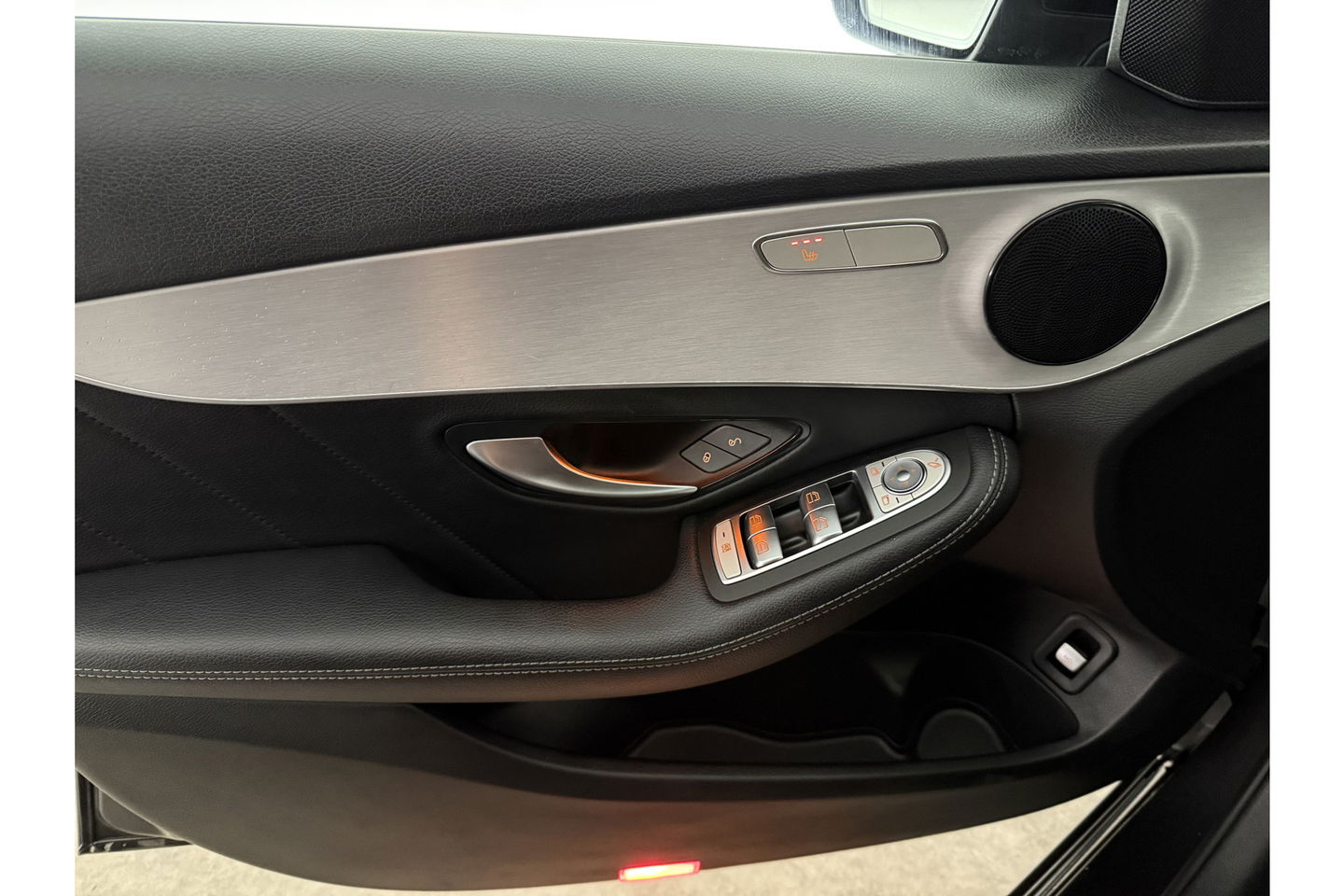Mercedes-Benz C-Klasse 180 AMG 157PK Pano LED Camera Virtual Clima Cruise Navi PDC 18''LMV