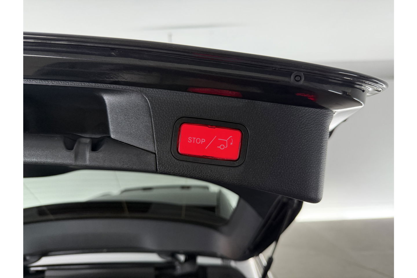 Mercedes-Benz C-Klasse 180 AMG 157PK Pano LED Camera Virtual Clima Cruise Navi PDC 18''LMV