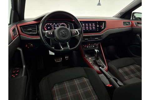 Volkswagen Polo 2.0 TSI GTI 200PK LED DSG Camera Virtual Carplay Clima Cruise PDC 18''LMV