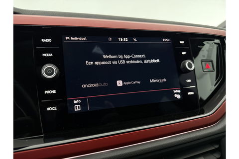 Volkswagen Polo 2.0 TSI GTI 200PK LED DSG Camera Virtual Carplay Clima Cruise PDC 18''LMV