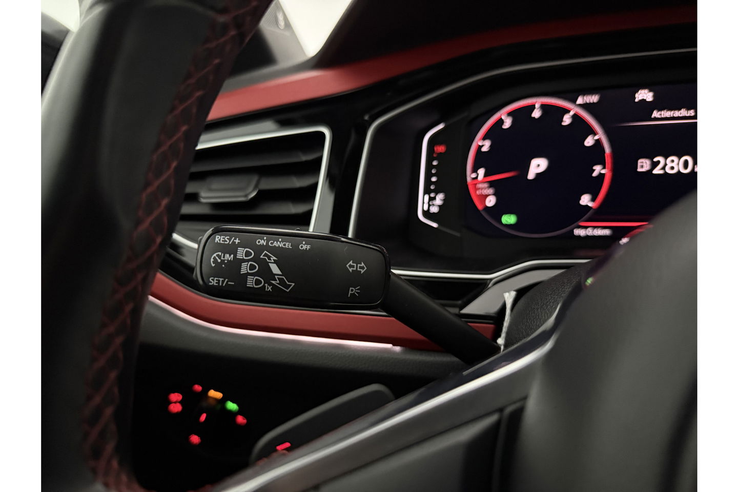 Volkswagen Polo 2.0 TSI GTI 200PK LED DSG Camera Virtual Carplay Clima Cruise PDC 18''LMV