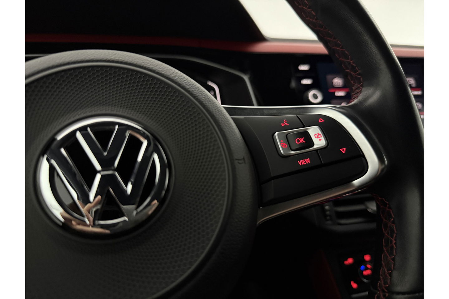 Volkswagen Polo 2.0 TSI GTI 200PK LED DSG Camera Virtual Carplay Clima Cruise PDC 18''LMV