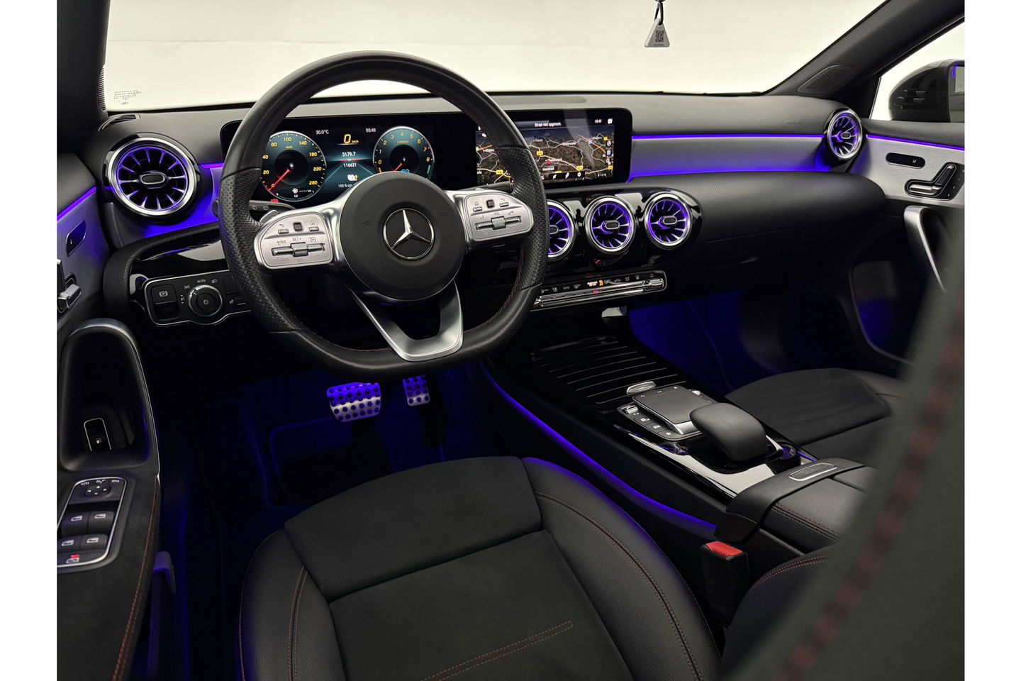 Mercedes-Benz A-Klasse 250 e AMG 235PK Pano Sfeer LED Virtual Camera Memory Carplay Cruise Clima Navi PDC 18"LMV