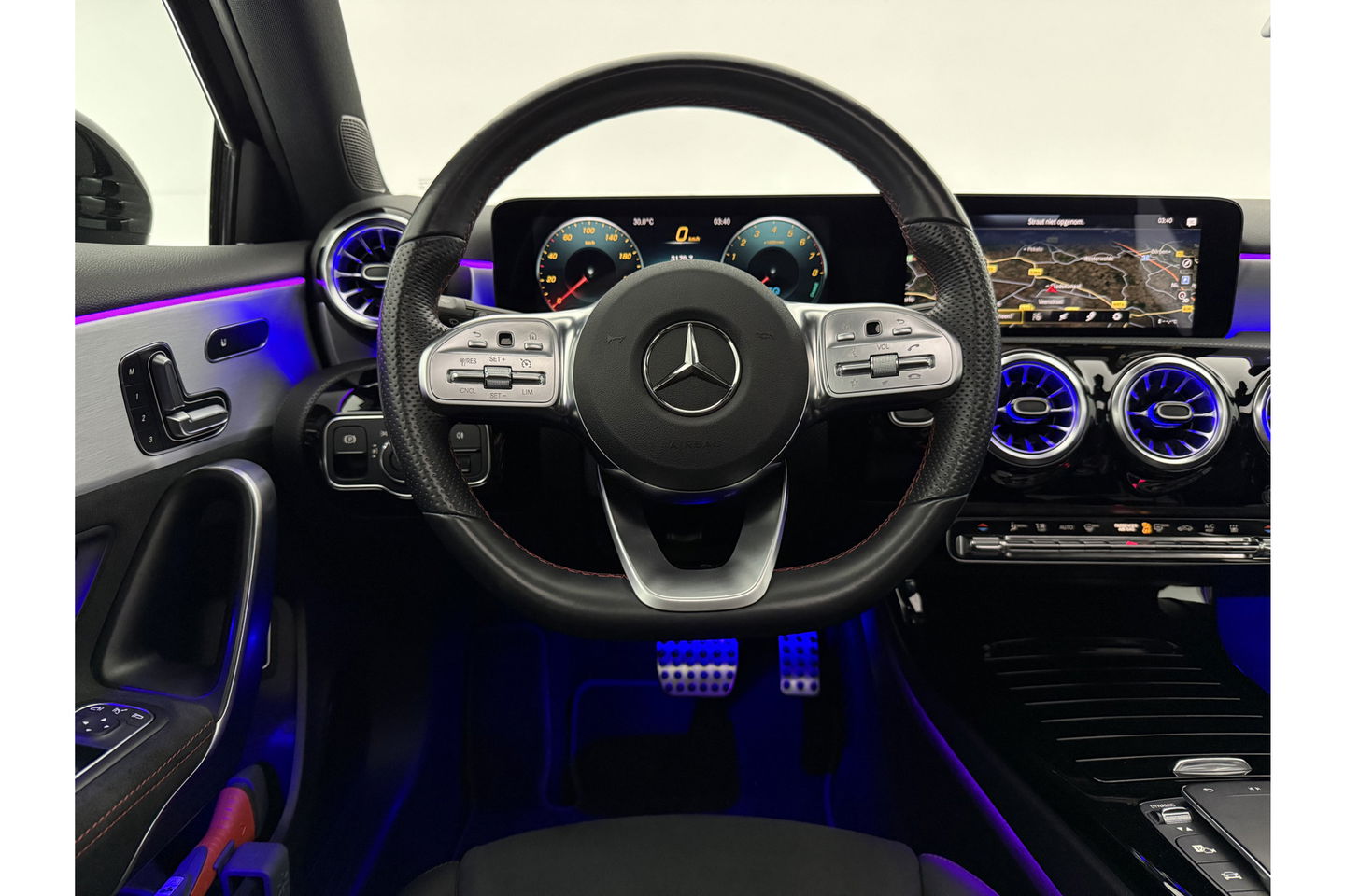 Mercedes-Benz A-Klasse 250 e AMG 235PK Pano Sfeer LED Virtual Camera Memory Carplay Cruise Clima Navi PDC 18"LMV