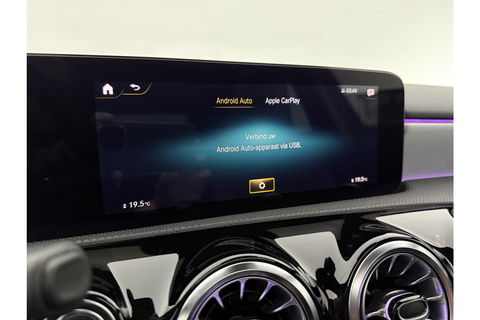 Mercedes-Benz A-Klasse 250 e AMG 235PK Pano Sfeer LED Virtual Camera Memory Carplay Cruise Clima Navi PDC 18"LMV