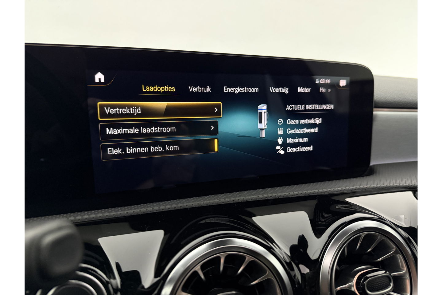 Mercedes-Benz A-Klasse 250 e AMG 235PK Pano Sfeer LED Virtual Camera Memory Carplay Cruise Clima Navi PDC 18"LMV