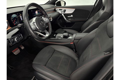 Mercedes-Benz A-Klasse 250 e AMG 235PK Pano Sfeer LED Virtual Camera Memory Carplay Cruise Clima Navi PDC 18"LMV