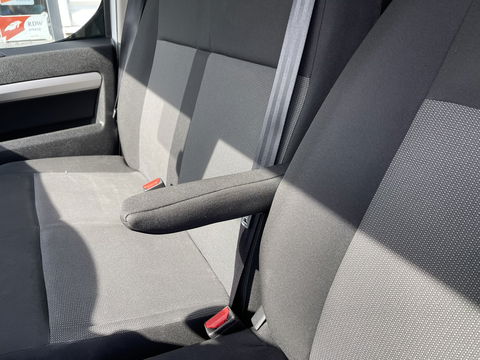 Opel Vivaro 2.0 CDTI 122pk L3H1 DC 6 persoons Edition / vaste prijs rijklaar € 20.950 ex btw / lease vanaf € 342 / euro 6 / bpm vrij / airco / cruise / navi / dubbele schuifdeur !