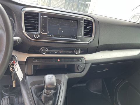 Opel Vivaro 2.0 CDTI 122pk L3H1 DC 6 persoons Edition / vaste prijs rijklaar € 20.950 ex btw / lease vanaf € 342 / euro 6 / bpm vrij / airco / cruise / navi / dubbele schuifdeur !