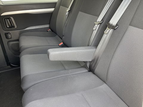 Opel Vivaro 2.0 CDTI 122pk L3H1 DC 6 persoons Edition / vaste prijs rijklaar € 20.950 ex btw / lease vanaf € 342 / euro 6 / bpm vrij / airco / cruise / navi / dubbele schuifdeur !