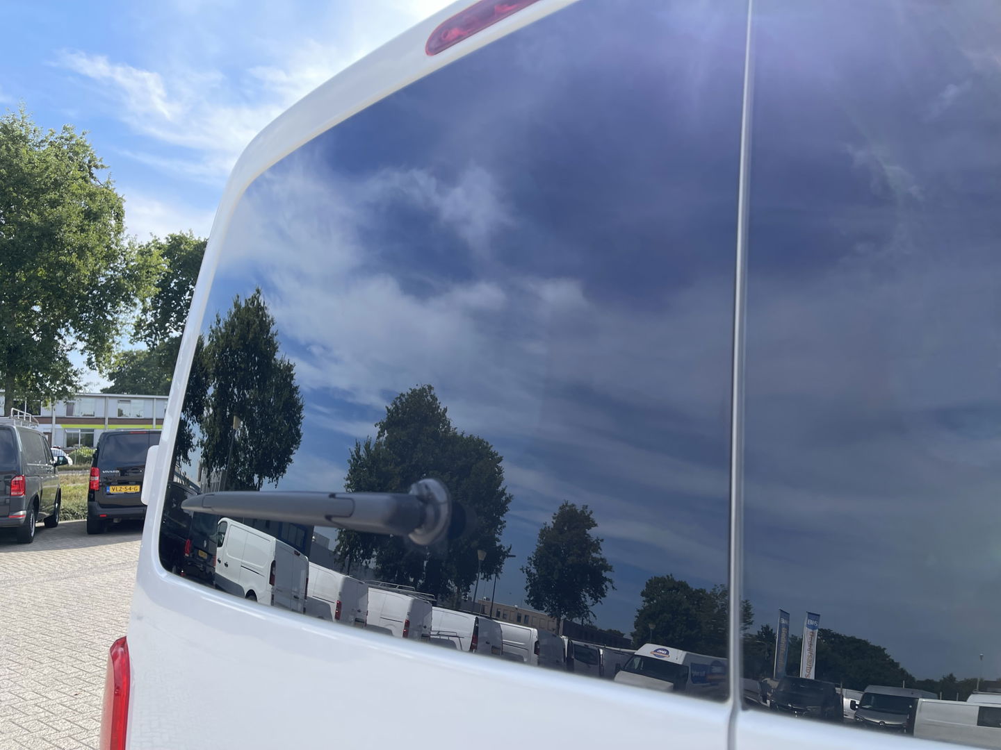 Opel Vivaro 2.0 CDTI 122pk L3H1 DC 6 persoons Edition / vaste prijs rijklaar € 20.950 ex btw / lease vanaf € 342 / euro 6 / bpm vrij / airco / cruise / navi / dubbele schuifdeur !