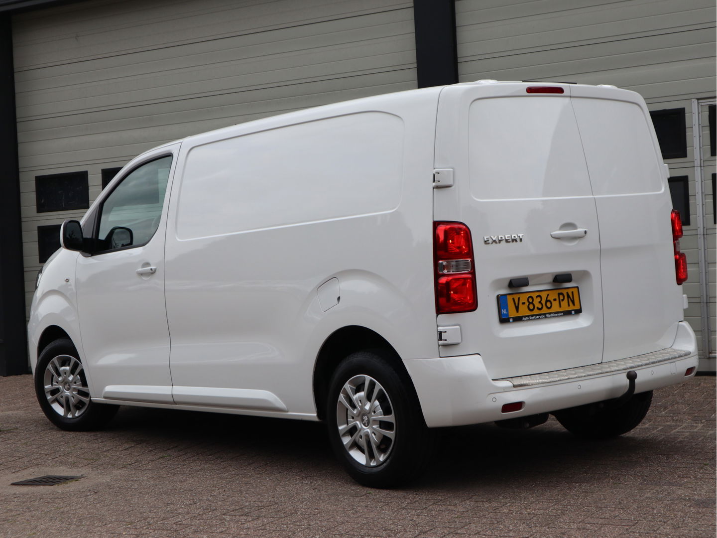 Peugeot Expert 2.0 BlueHDI 123pk Euro 6 Lang L2 - Navi - Trekhaak - Airco