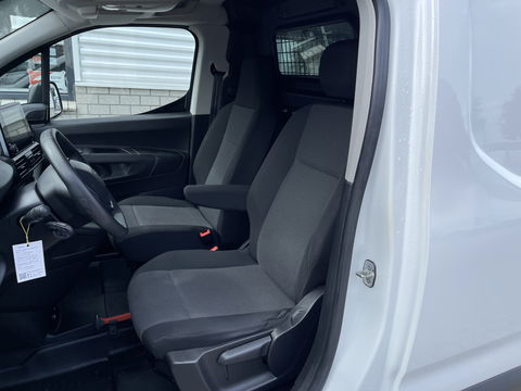 Peugeot Partner 1.2 PureTech Premium / benzine grijs kenteken / vaste prijs rijklaar € 13.450 ex btw / airco / cruise control / schuifdeur / navigatie / armsteun / euro 6 / lease vanaf € 227