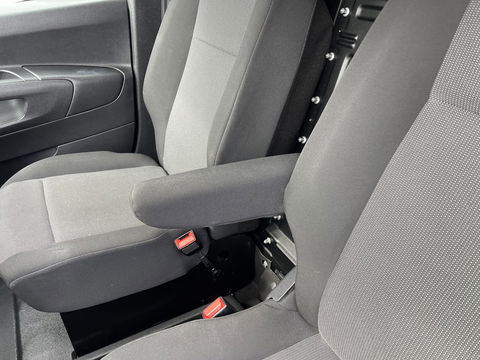 Peugeot Partner 1.2 PureTech Premium / benzine grijs kenteken / vaste prijs rijklaar € 13.450 ex btw / airco / cruise control / schuifdeur / navigatie / armsteun / euro 6 / lease vanaf € 227