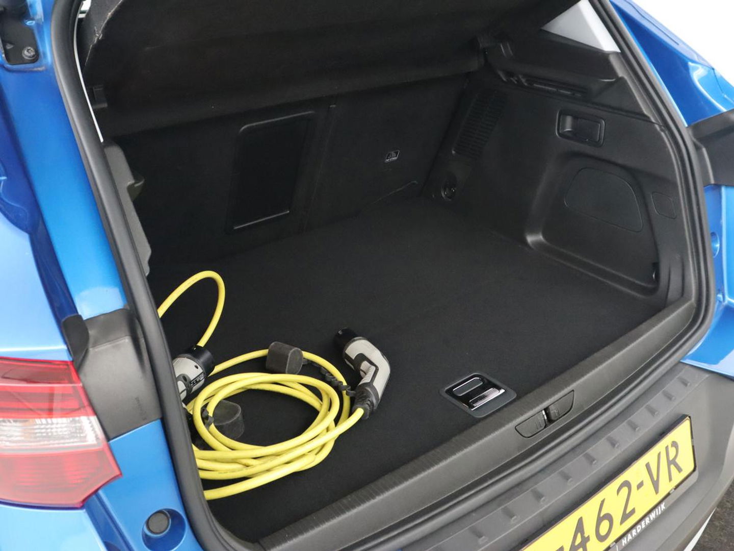 Opel Grandland X 1.6 Turbo Hybrid Ultimate | Stoelventilatie | Leder | Camera | Carplay | Stoelverwarming | Keyless | Full LED | Navigatie | PHEV | Plug In