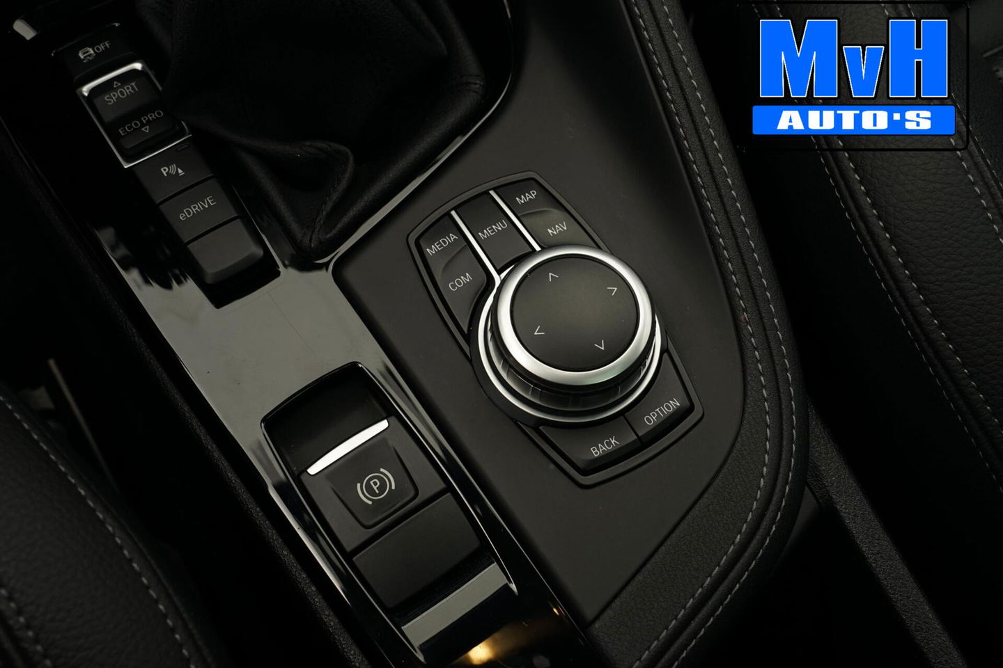 BMW X2 xDrive25e High Executive M-Sport 220PK|PANO|LED|ACC