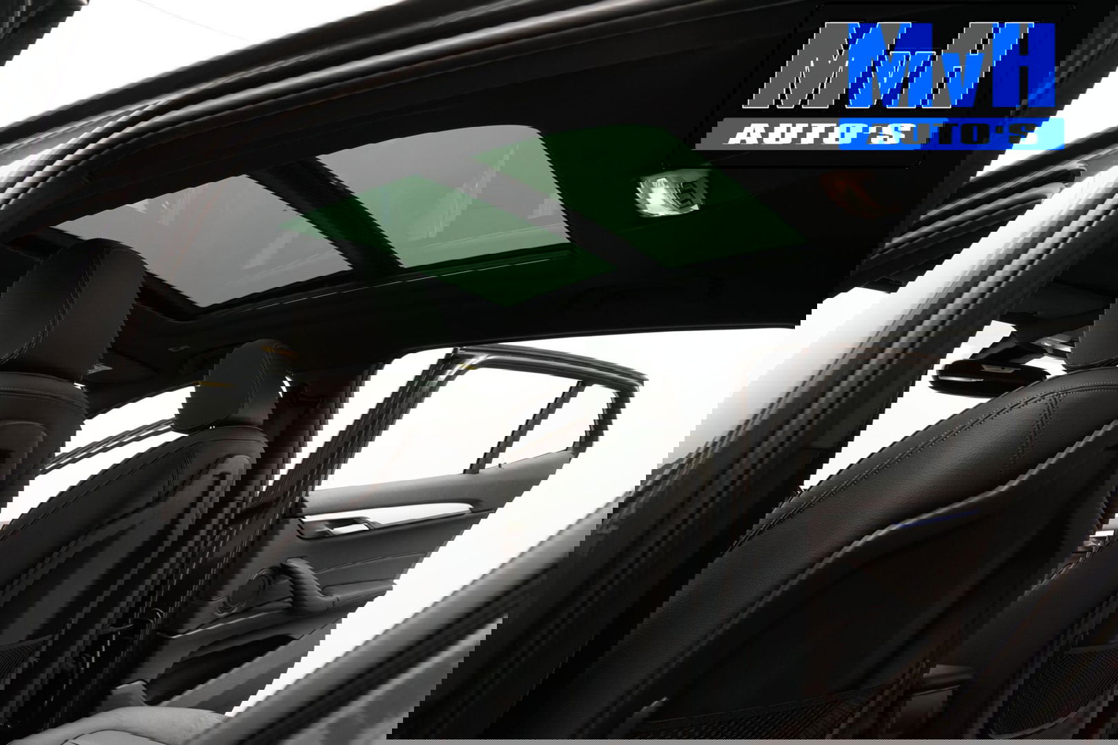 BMW X2 xDrive25e High Executive M-Sport 220PK|PANO|LED|ACC