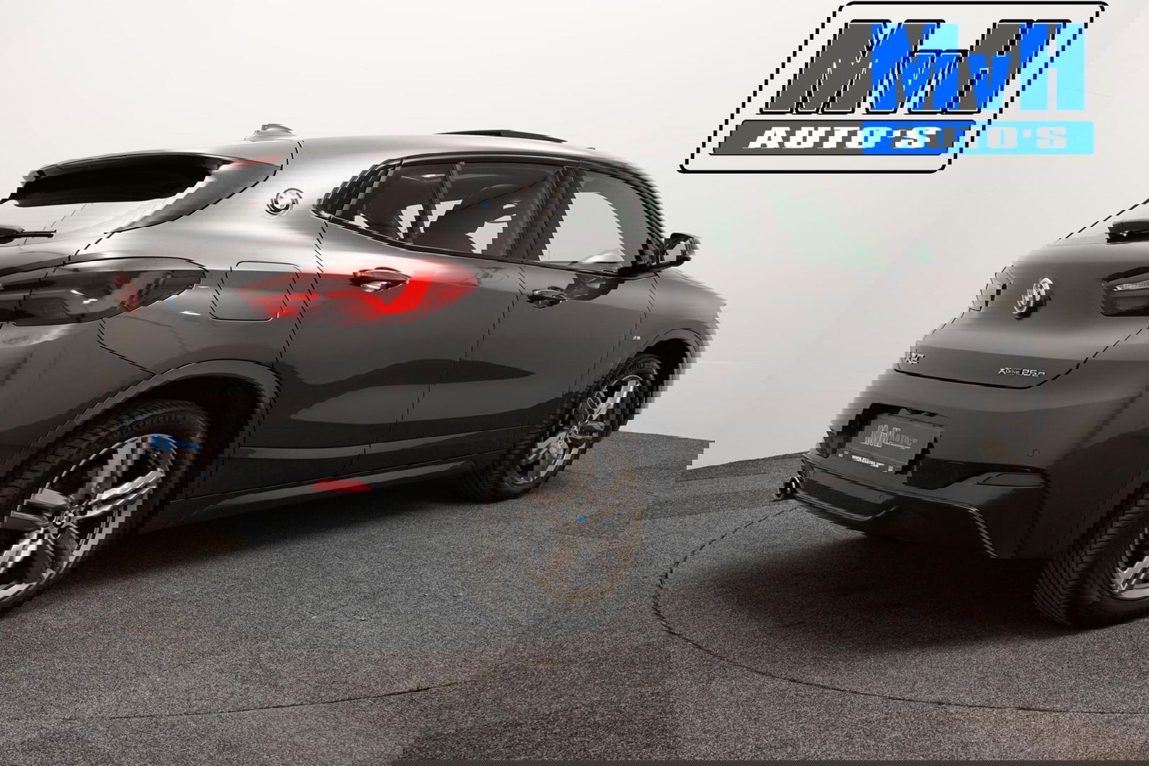 BMW X2 xDrive25e High Executive M-Sport 220PK|PANO|LED|ACC