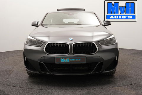 BMW X2 xDrive25e High Executive M-Sport 220PK|PANO|LED|ACC