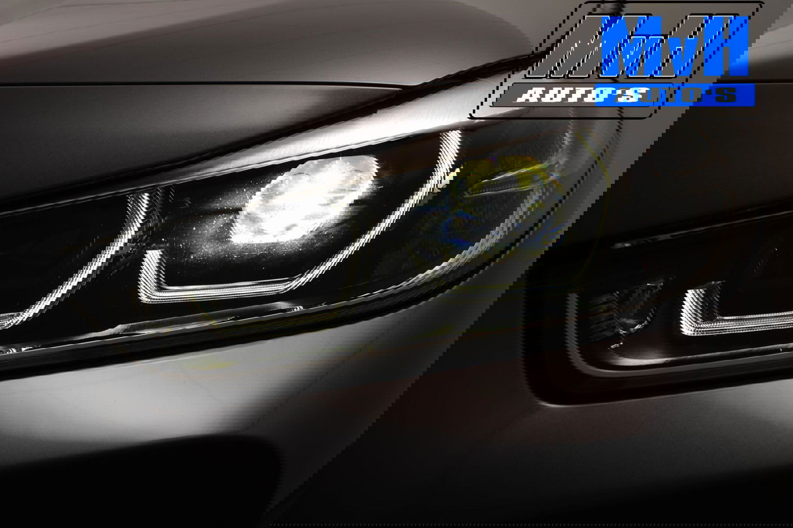 BMW X2 xDrive25e High Executive M-Sport 220PK|PANO|LED|ACC