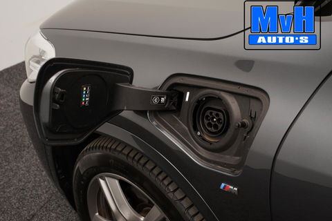 BMW X2 xDrive25e High Executive M-Sport 220PK|PANO|LED|ACC
