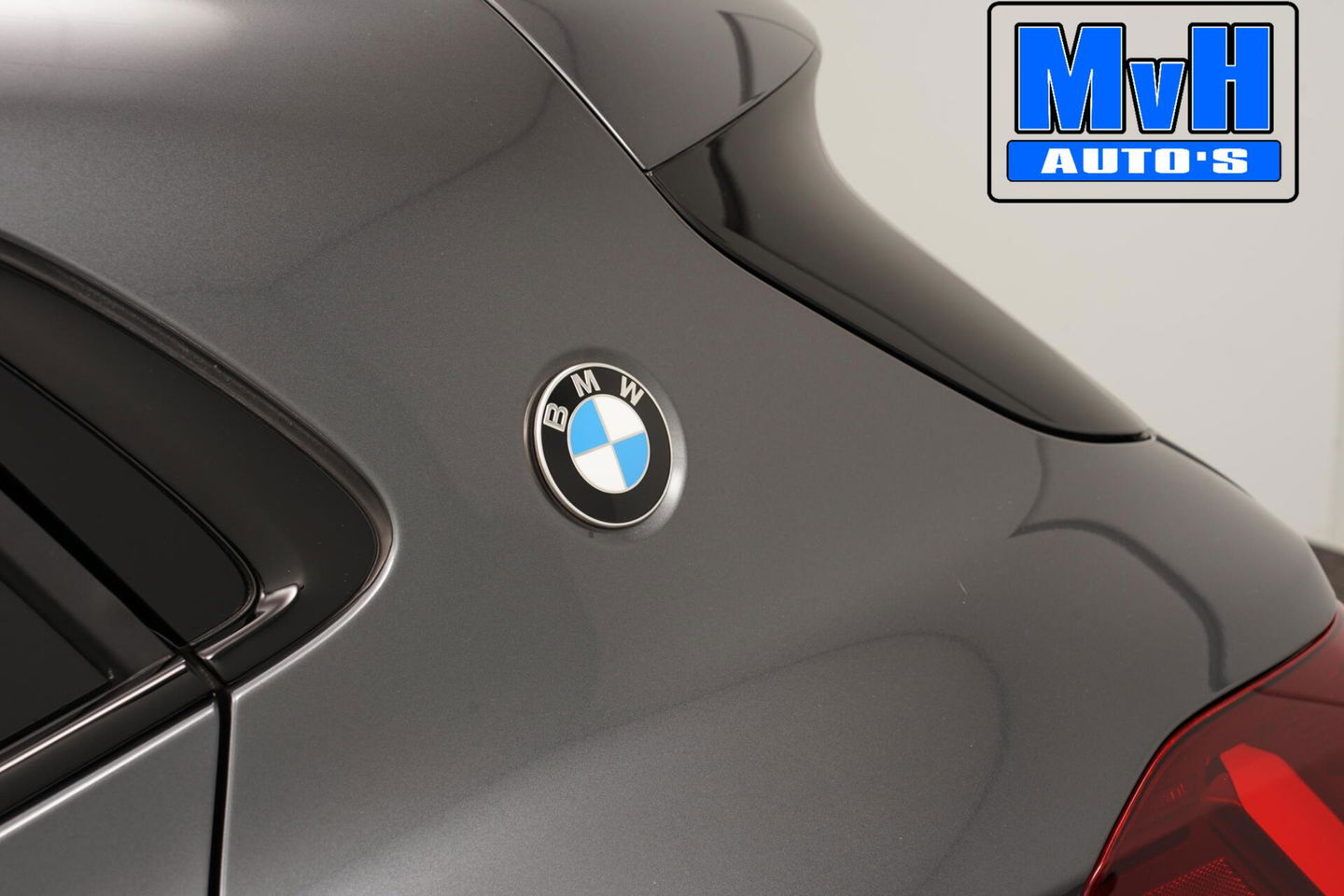 BMW X2 xDrive25e High Executive M-Sport 220PK|PANO|LED|ACC