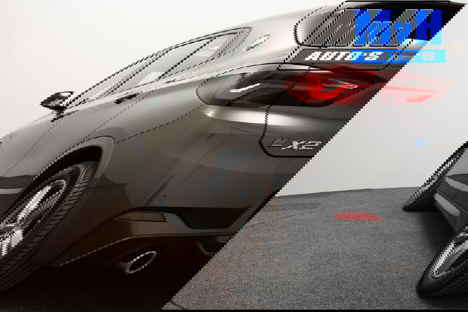 BMW X2 xDrive25e High Executive M-Sport 220PK|PANO|LED|ACC