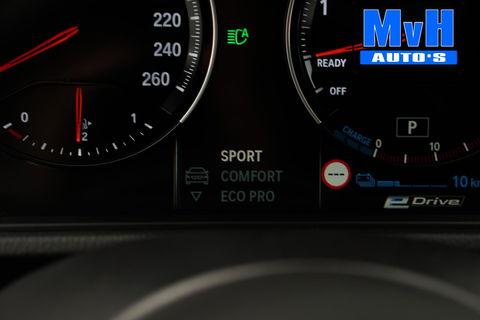 BMW X2 xDrive25e High Executive M-Sport 220PK|PANO|LED|ACC