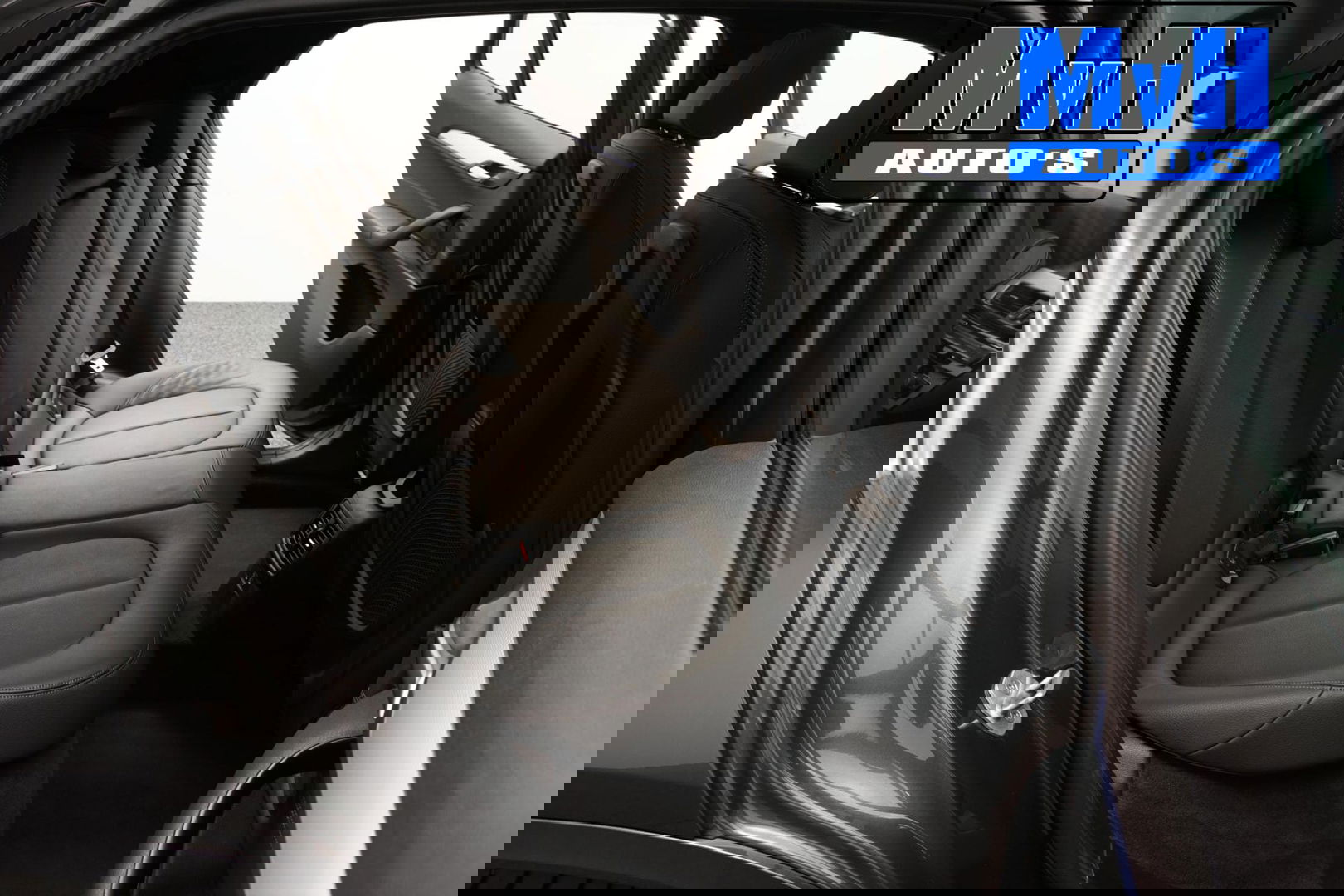 BMW X2 xDrive25e High Executive M-Sport 220PK|PANO|LED|ACC