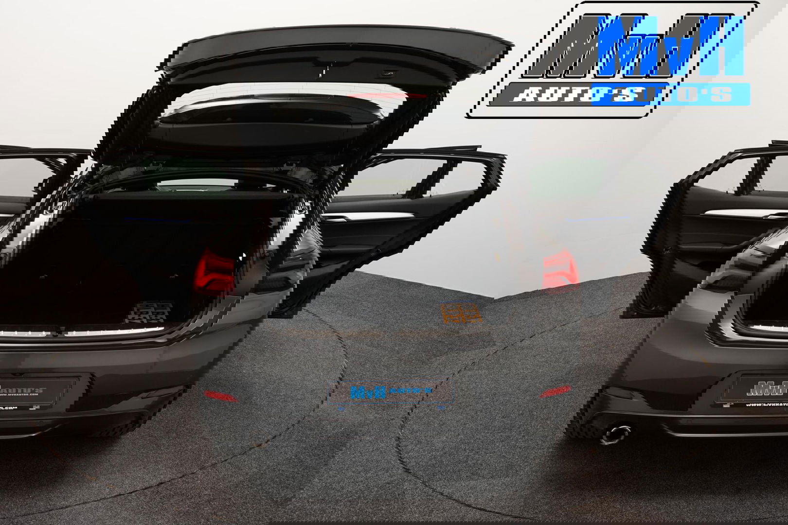 BMW X2 xDrive25e High Executive M-Sport 220PK|PANO|LED|ACC