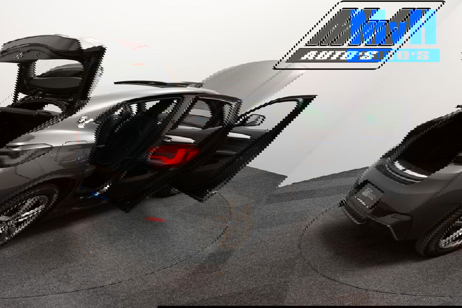 BMW X2 xDrive25e High Executive M-Sport 220PK|PANO|LED|ACC