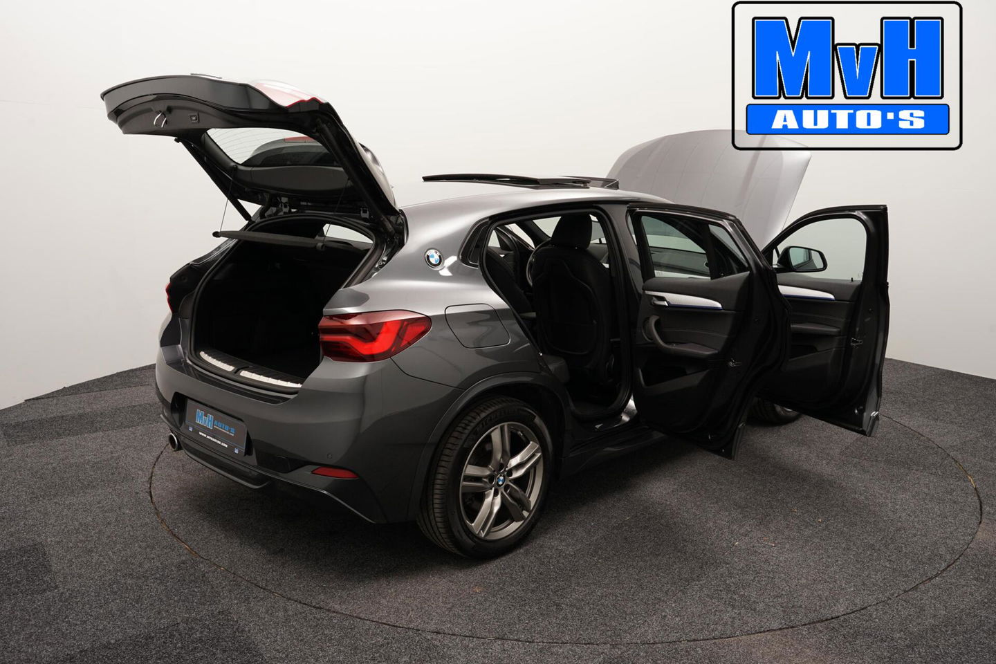 BMW X2 xDrive25e High Executive M-Sport 220PK|PANO|LED|ACC