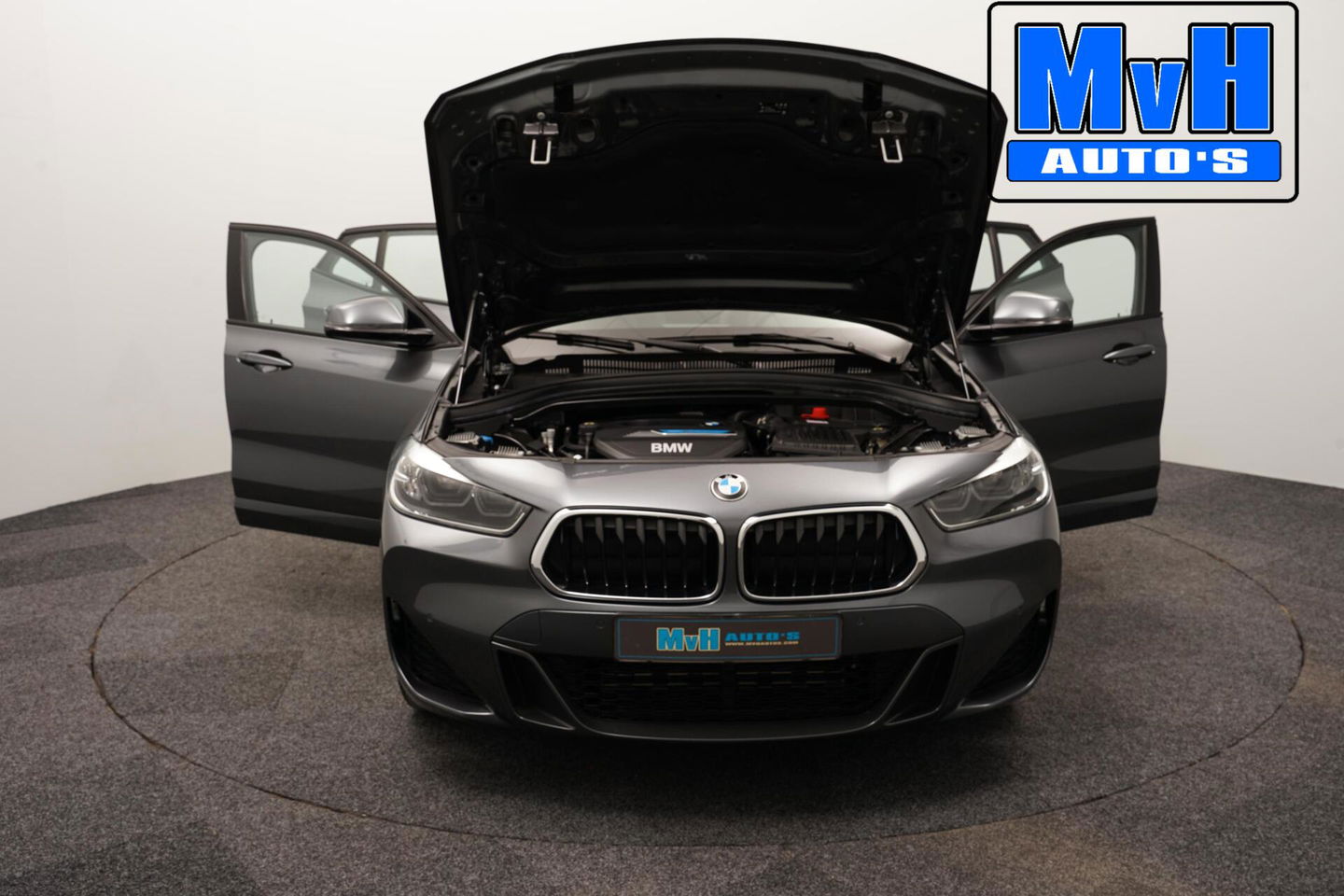 BMW X2 xDrive25e High Executive M-Sport 220PK|PANO|LED|ACC