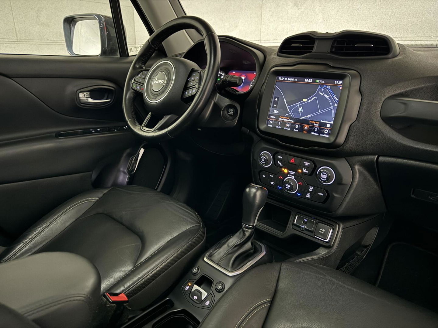 Jeep Renegade 1.4 MultiAir Limited Pano Leer Cruise Navi Trekh. NAP