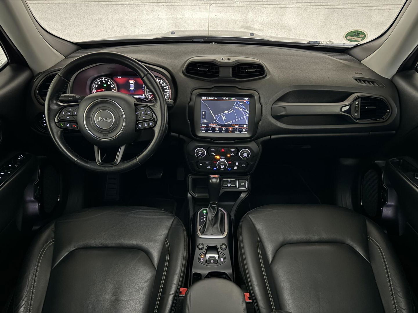 Jeep Renegade 1.4 MultiAir Limited Pano Leer Cruise Navi Trekh. NAP