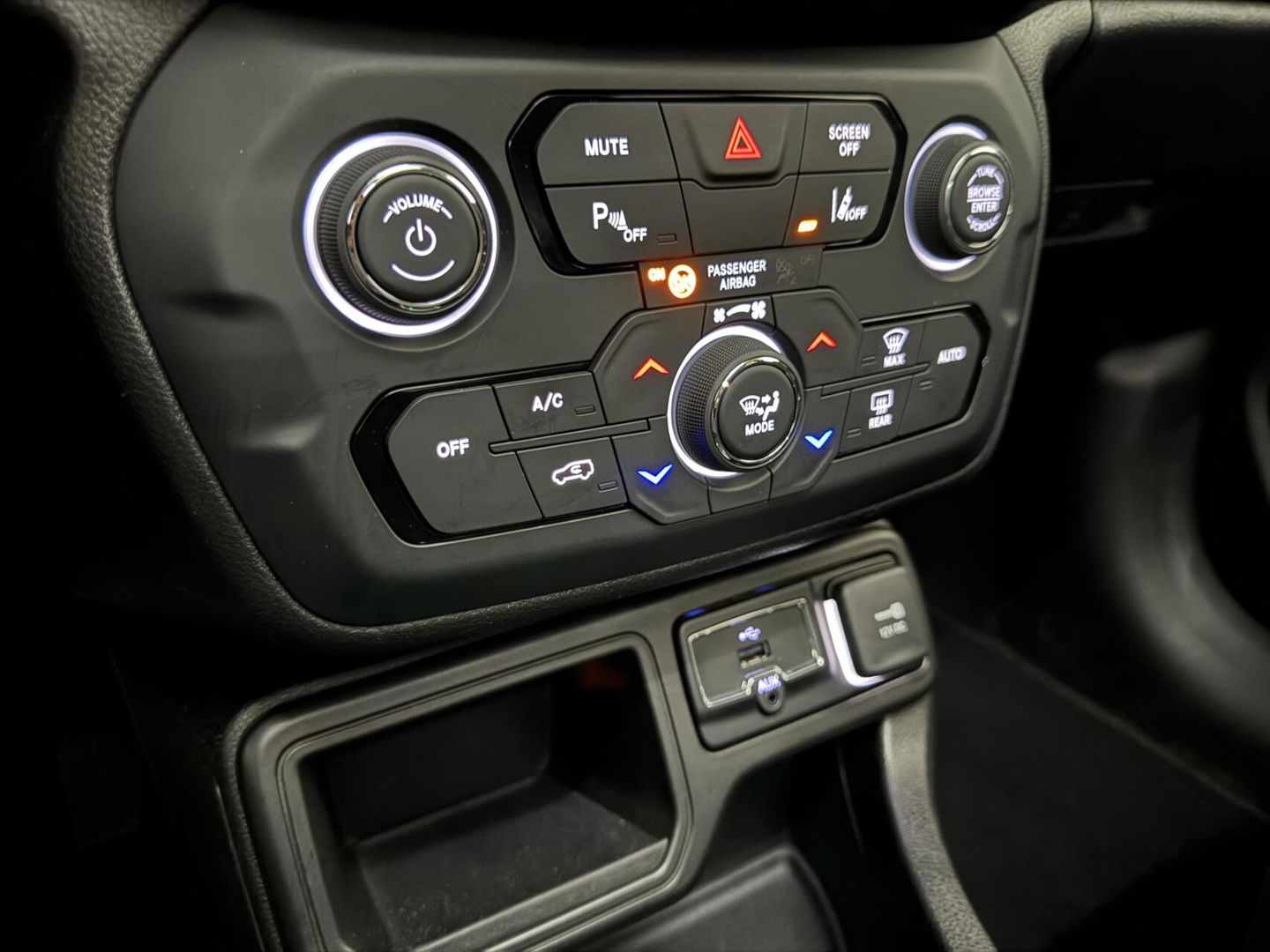 Jeep Renegade 1.4 MultiAir Limited Pano Leer Cruise Navi Trekh. NAP