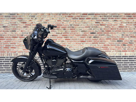 Harley Davidson 103 FLHX Streetglide Street Glide Black Out CVO