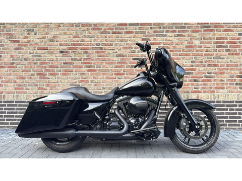 Harley Davidson 103 FLHX Streetglide Street Glide Black Out CVO