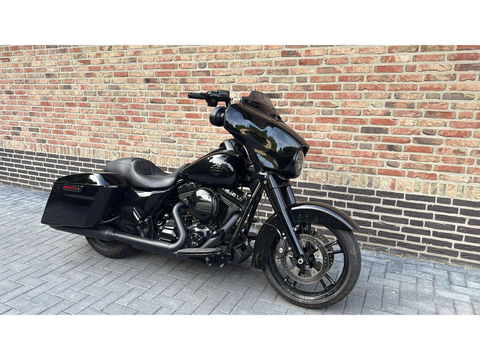 Harley Davidson 103 FLHX Streetglide Street Glide Black Out CVO