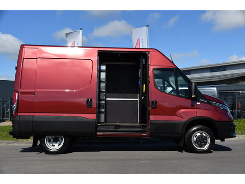 Iveco 40C 210 3.0L L2H2 Luchtvering Air Pro Full Options! Dubbellucht, Adaptieve Cruise, Camera, 3500KG Trekhaak, 2 x Schuifdeur, Clima, 210PK, Kasten wanden, Uniek! Dubbel lucht, DL
