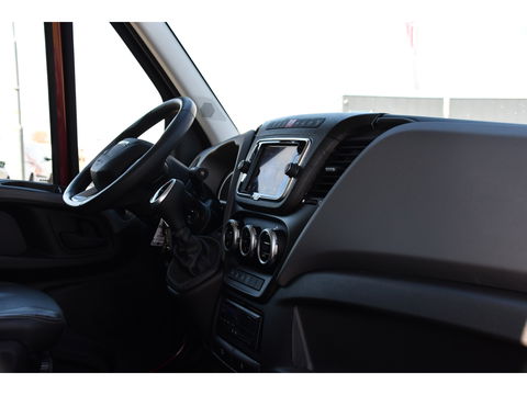 Iveco 40C 210 3.0L L2H2 Luchtvering Air Pro Full Options! Dubbellucht, Adaptieve Cruise, Camera, 3500KG Trekhaak, 2 x Schuifdeur, Clima, 210PK, Kasten wanden, Uniek! Dubbel lucht, DL