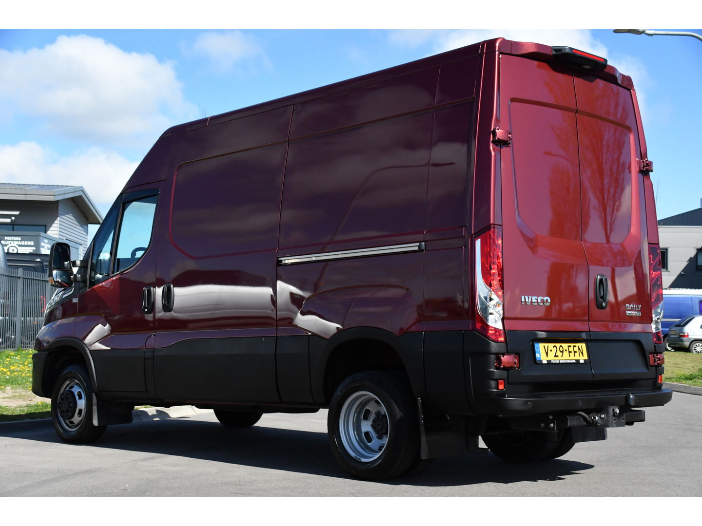 Iveco 40C 210 3.0L L2H2 Luchtvering Air Pro Full Options! Dubbellucht, Adaptieve Cruise, Camera, 3500KG Trekhaak, 2 x Schuifdeur, Clima, 210PK, Kasten wanden, Uniek! Dubbel lucht, DL