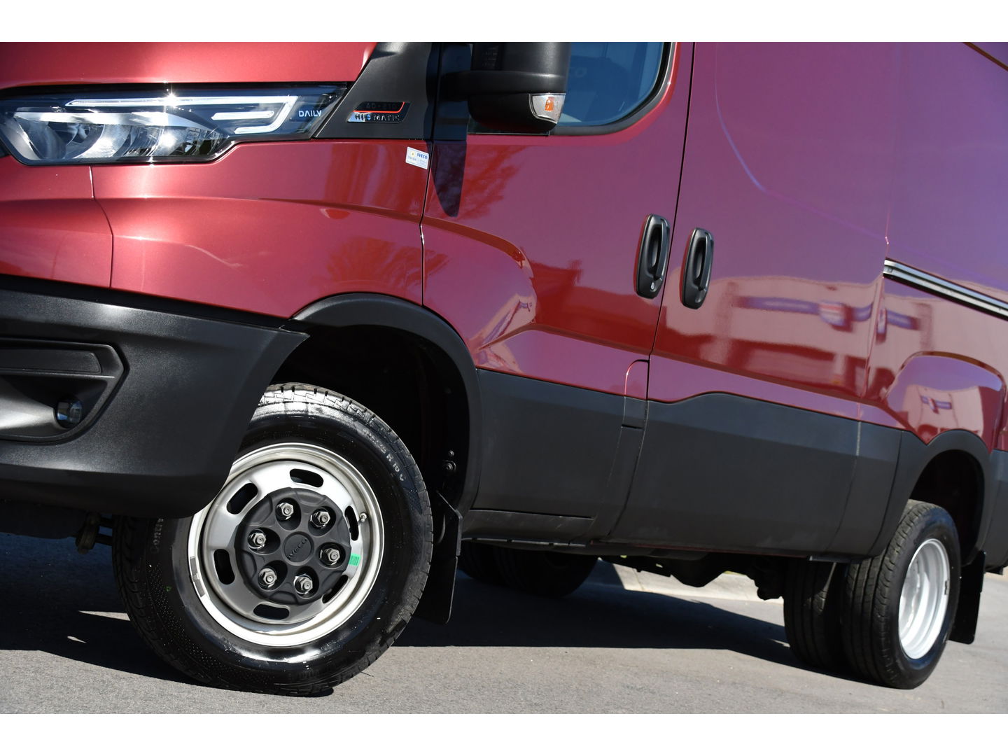 Iveco 40C 210 3.0L L2H2 Luchtvering Air Pro Full Options! Dubbellucht, Adaptieve Cruise, Camera, 3500KG Trekhaak, 2 x Schuifdeur, Clima, 210PK, Kasten wanden, Uniek! Dubbel lucht, DL